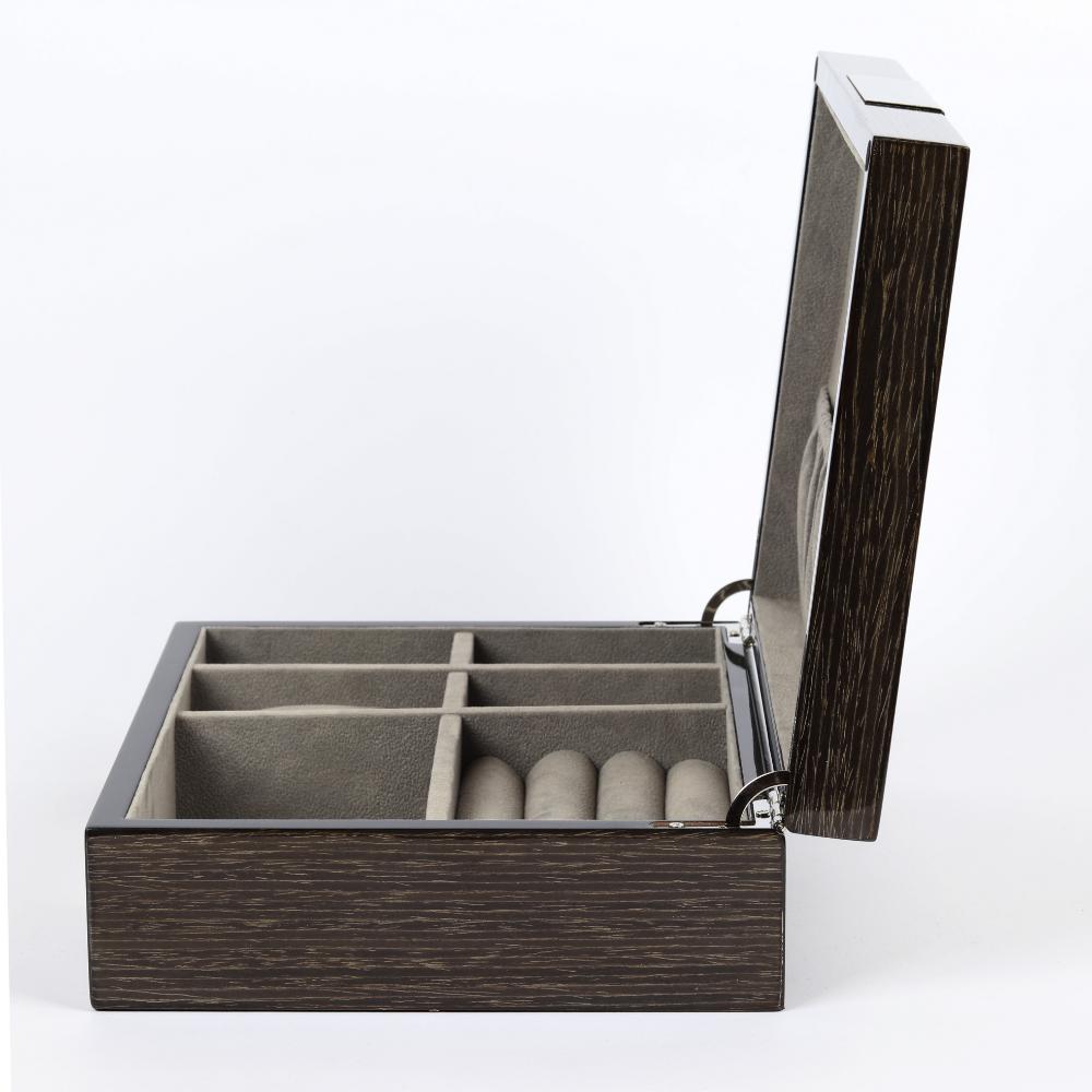 Walnut Case 4 Watch Slots & Jewelry Chamber