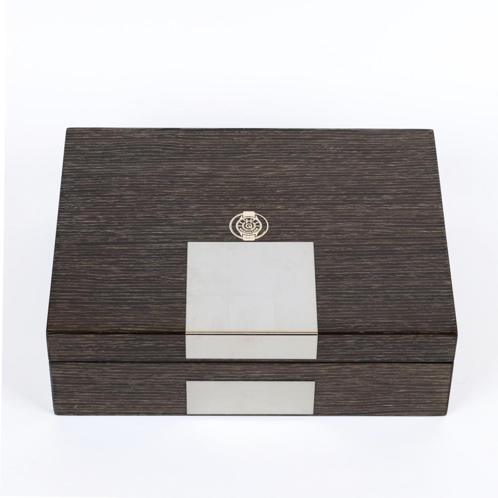Walnut Case 4 Watch Slots & Jewelry Chamber
