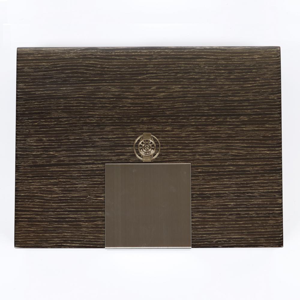 Walnut Case 4 Watch Slots & Jewelry Chamber
